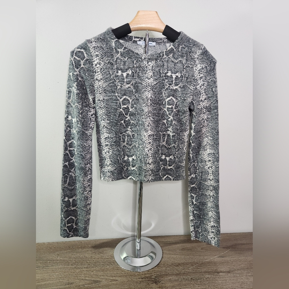 ZARA TRAFALUC Snake Skin Pattern Crop Top Sweater